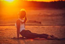 فواید یوگا در شب و بهترین حرکات یوگا در رختخواب