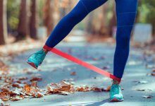 معرفی بهترین ورزش با کش پیلاتس برای لاغری ران و پایین تنه