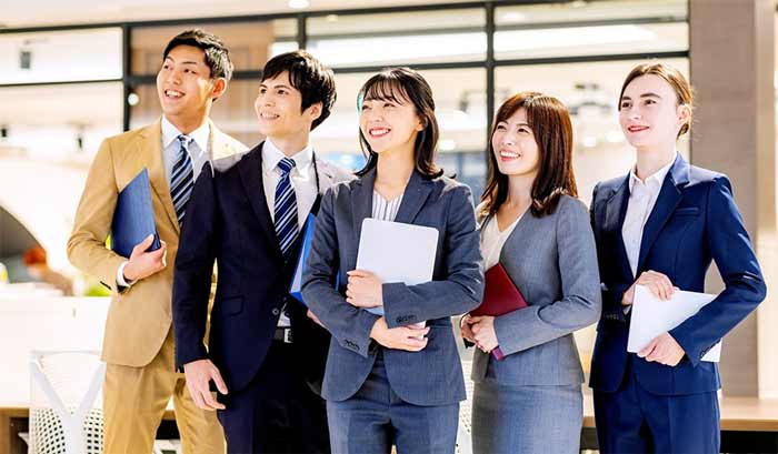 کارمندان در ژاپن